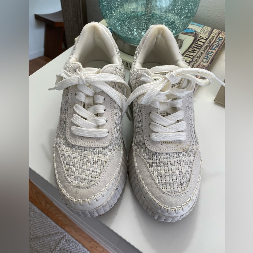 Universal Thread Beige Woven Sneakers